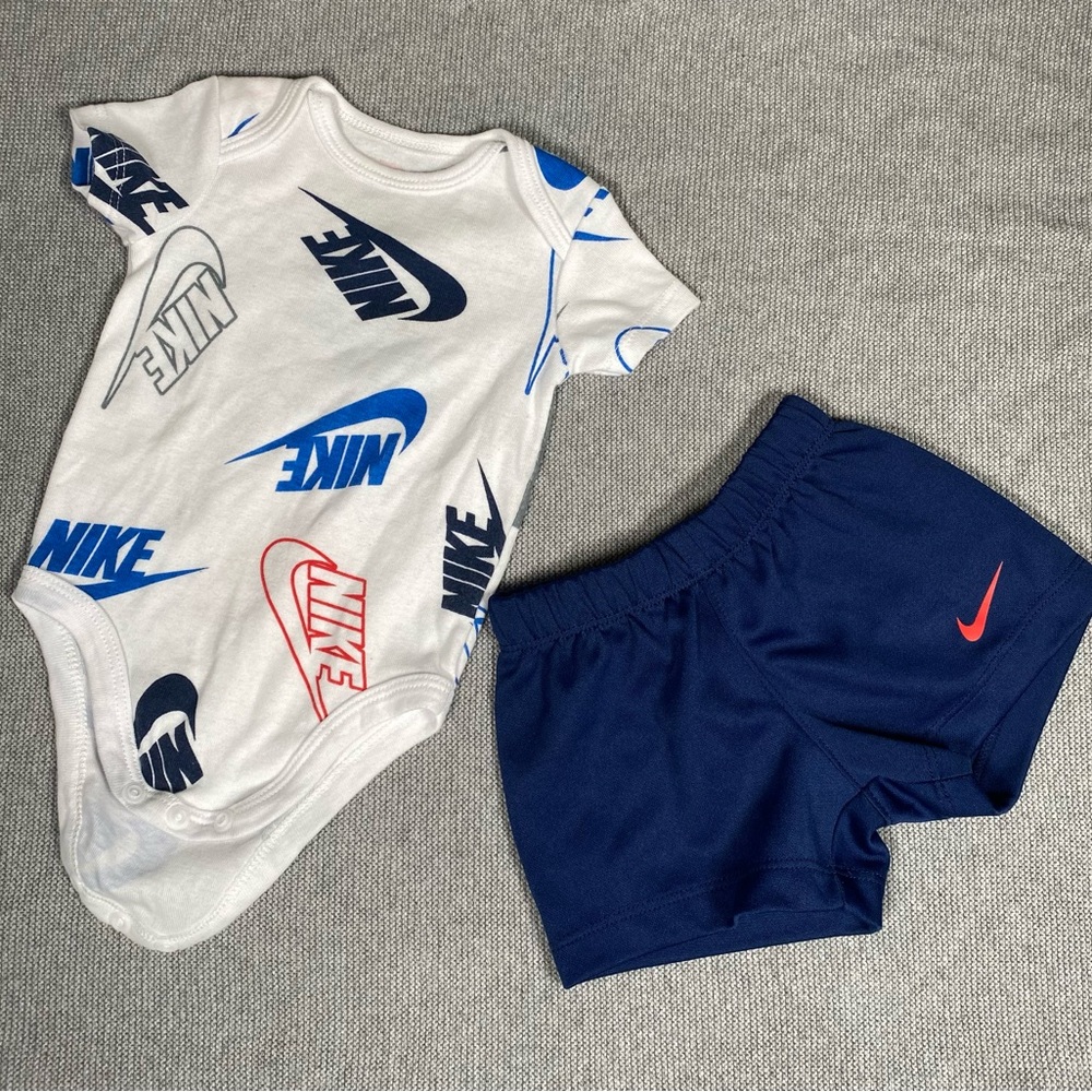Baby Nike set